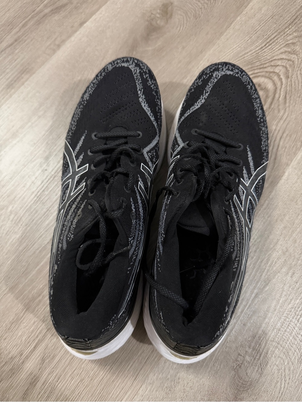 ASICS Black and Gray Men's Athletic Running Shoes